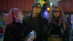 پخش آنلاین یا دانلود نسخه دوبله فارسی فیلم موزیکال دبیرستان هیولا Monster High 2 2023